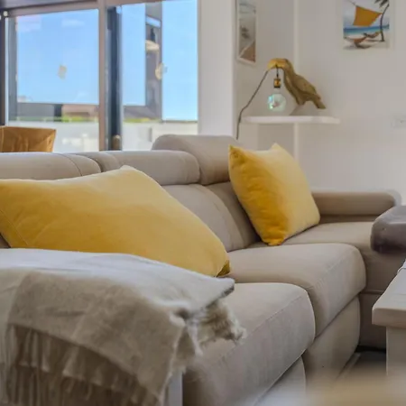 Luxury 2 Bedrooms Norton With Amazing Views In Apartment *