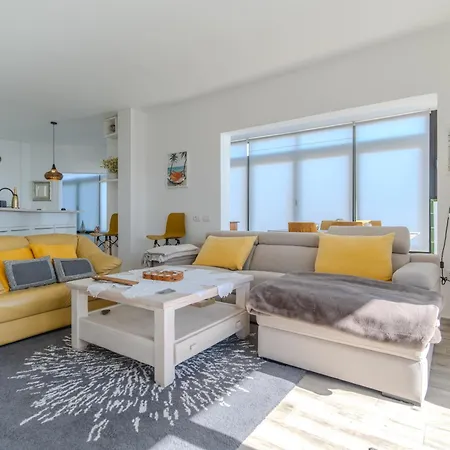 Luxury 2 Bedrooms Norton With Amazing Views In Apartment *