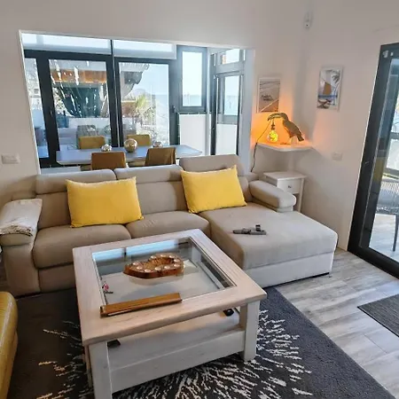 Apartment Luxury 2 Bedrooms Norton With Amazing Views In