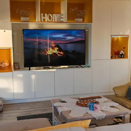 Luxury 2 Bedrooms Norton With Amazing Views In Apartment