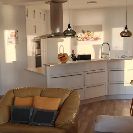 Luxury 2 Bedrooms Norton With Amazing Views In *