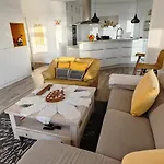 公寓 Luxury 2 Bedrooms Norton With Amazing Views In *